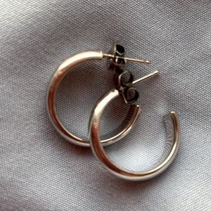 14K White Gold Carla Hoop Earrings